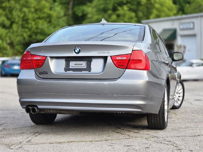 Used 2009 BMW 328i Sedan RWD image 3