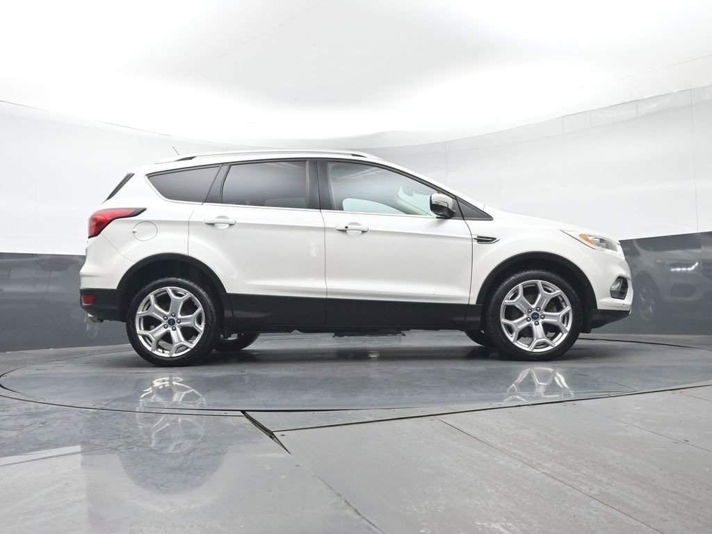 Used 2019 Ford Escape Titanium image 38