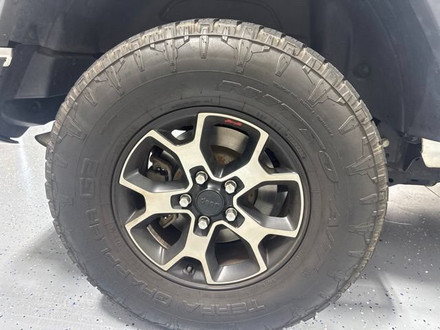 Used 2018 Jeep Wrangler Unlimited Rubicon w/ Dual Top Group AWD/4WD image 6