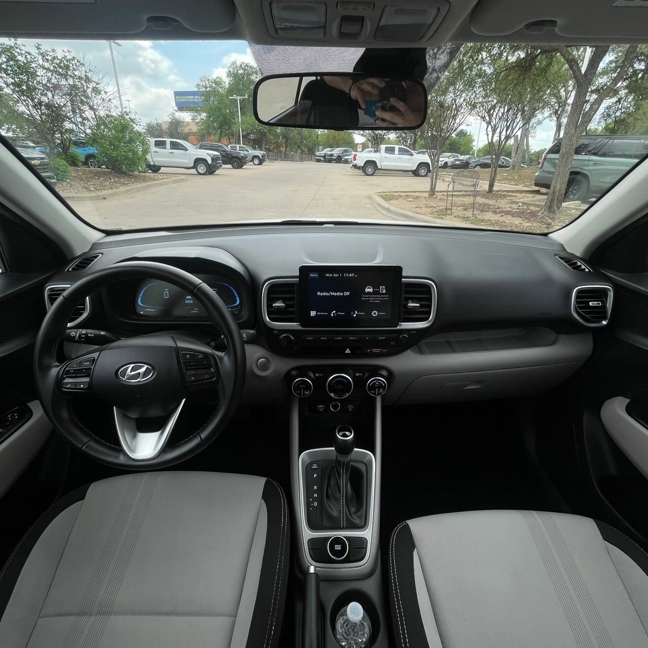 Used 2025 Hyundai Venue SEL FWD image 10