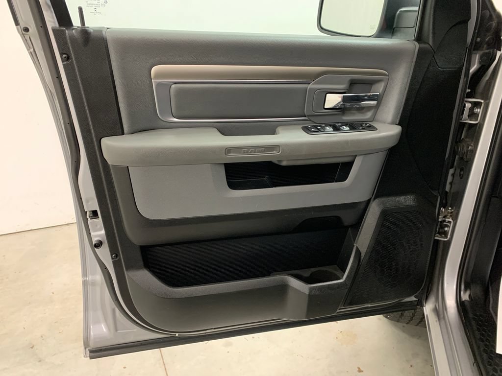 Used 2020 RAM 1500 Warlock AWD/4WD image 17