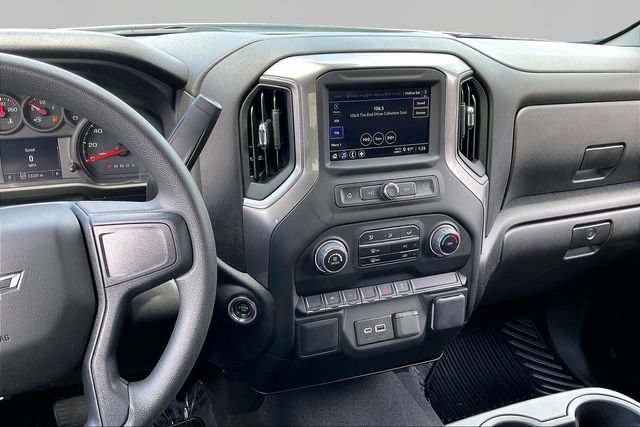Used 2025 Chevrolet Silverado 1500 Custom w/ Rally Edition AWD/4WD image 9
