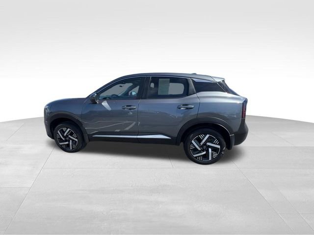 Used 2025 Nissan Kicks SV image 6