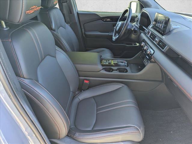 Used 2024 Honda Pilot TrailSport image 22