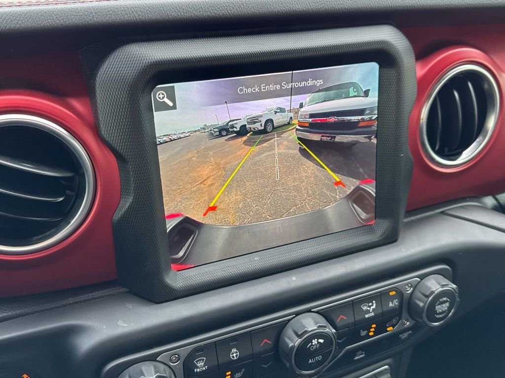 Used 2022 Jeep Gladiator Rubicon w/ Cold Weather Group image 19