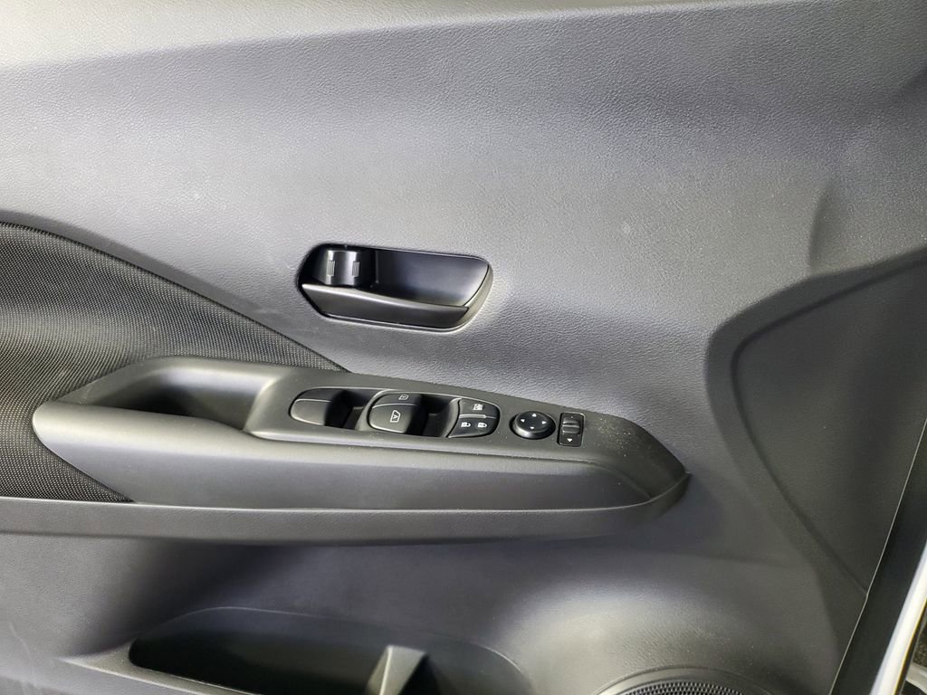 Used 2025 Nissan Kicks Play S FWD image 28