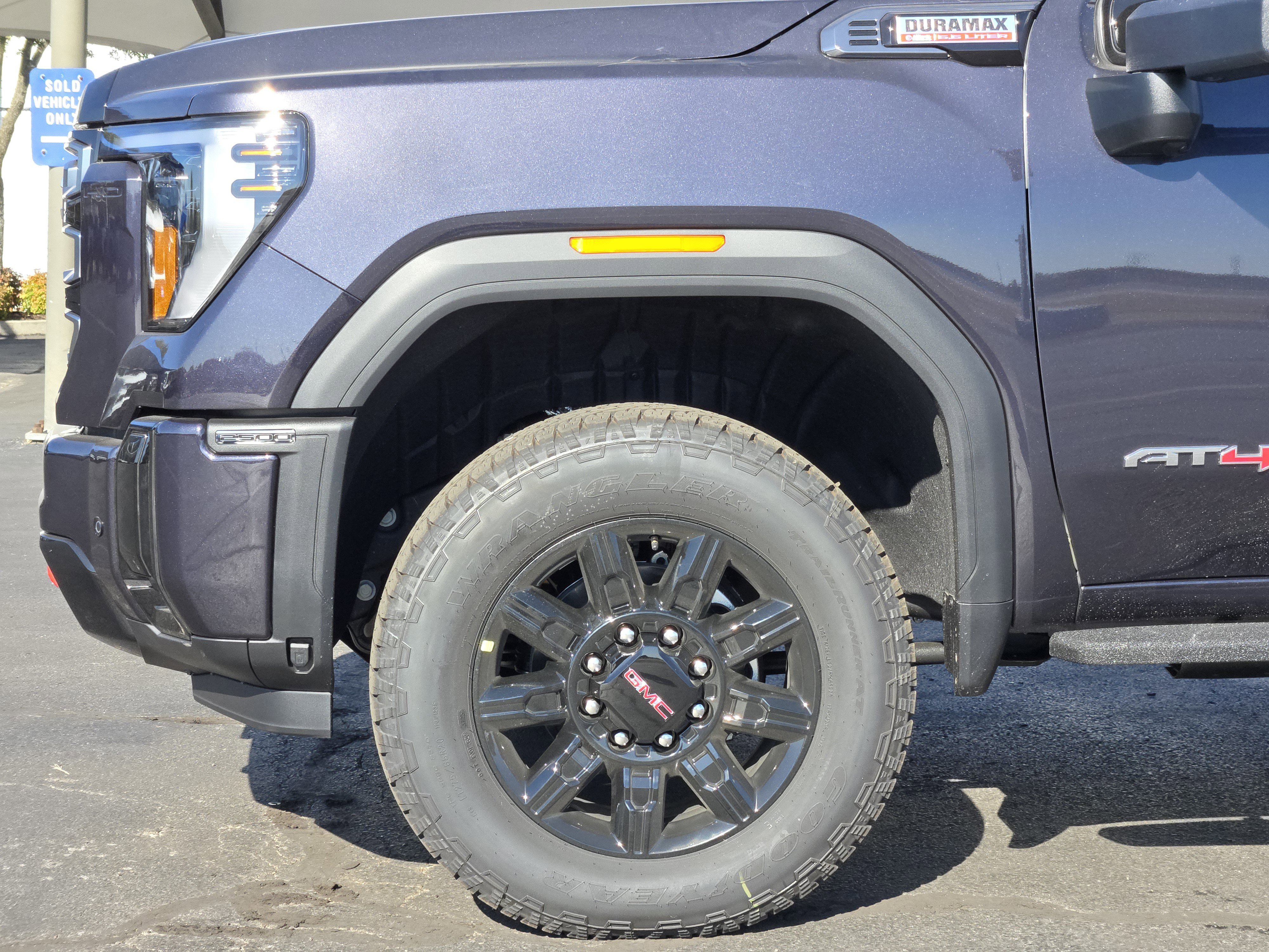 New 2026 GMC Sierra 2500 AT4 w/ AT4 Premium Plus Package image 5