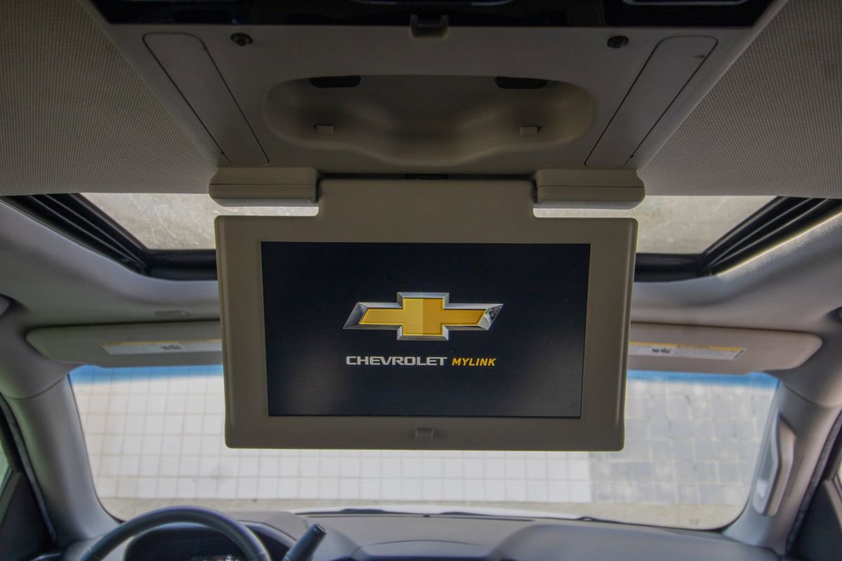 Used 2017 Chevrolet Suburban LT AWD/4WD image 48