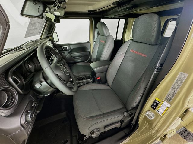 New 2025 Jeep Wrangler Unlimited Rubicon w/ Technology Group image 25