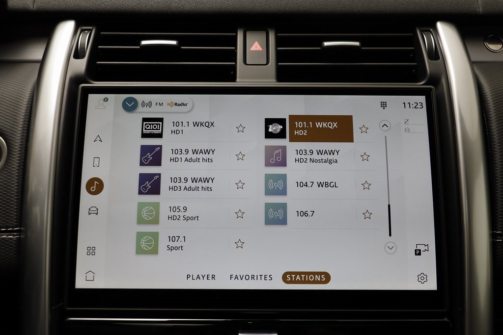 New 2025 Land Rover Discovery Dynamic SE image 10