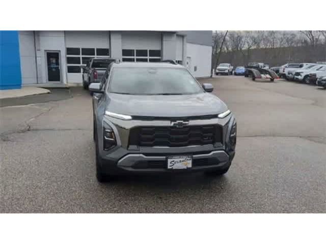 New 2026 Chevrolet Equinox ACTIV w/ LPO, Floor Liner Package AWD/4WD image 3