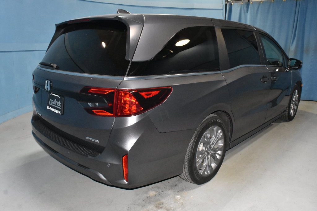 Used 2025 Honda Odyssey Touring image 32
