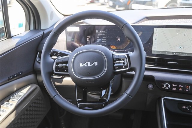 New 2026 Kia Carnival EX image 17