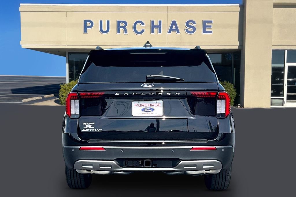 New 2026 Ford Explorer Active RWD image 4