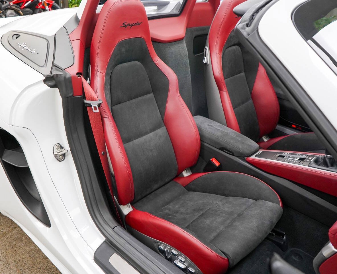 Used 2020 Porsche 718 Boxster Spyder RWD image 71