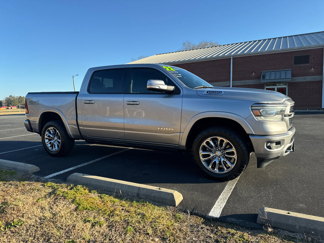 Used 2022 RAM 1500 Laramie w/ Laramie Southwest Edition image 5