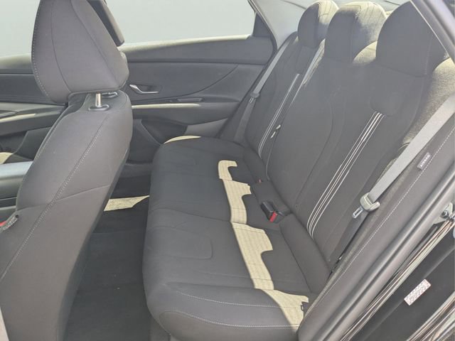 Used 2024 Hyundai Elantra SEL FWD image 9