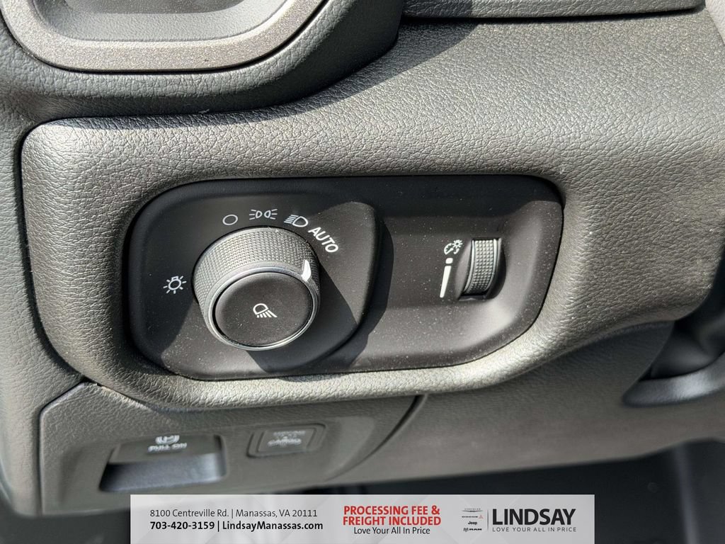 New 2026 RAM 1500 Tradesman AWD/4WD image 30