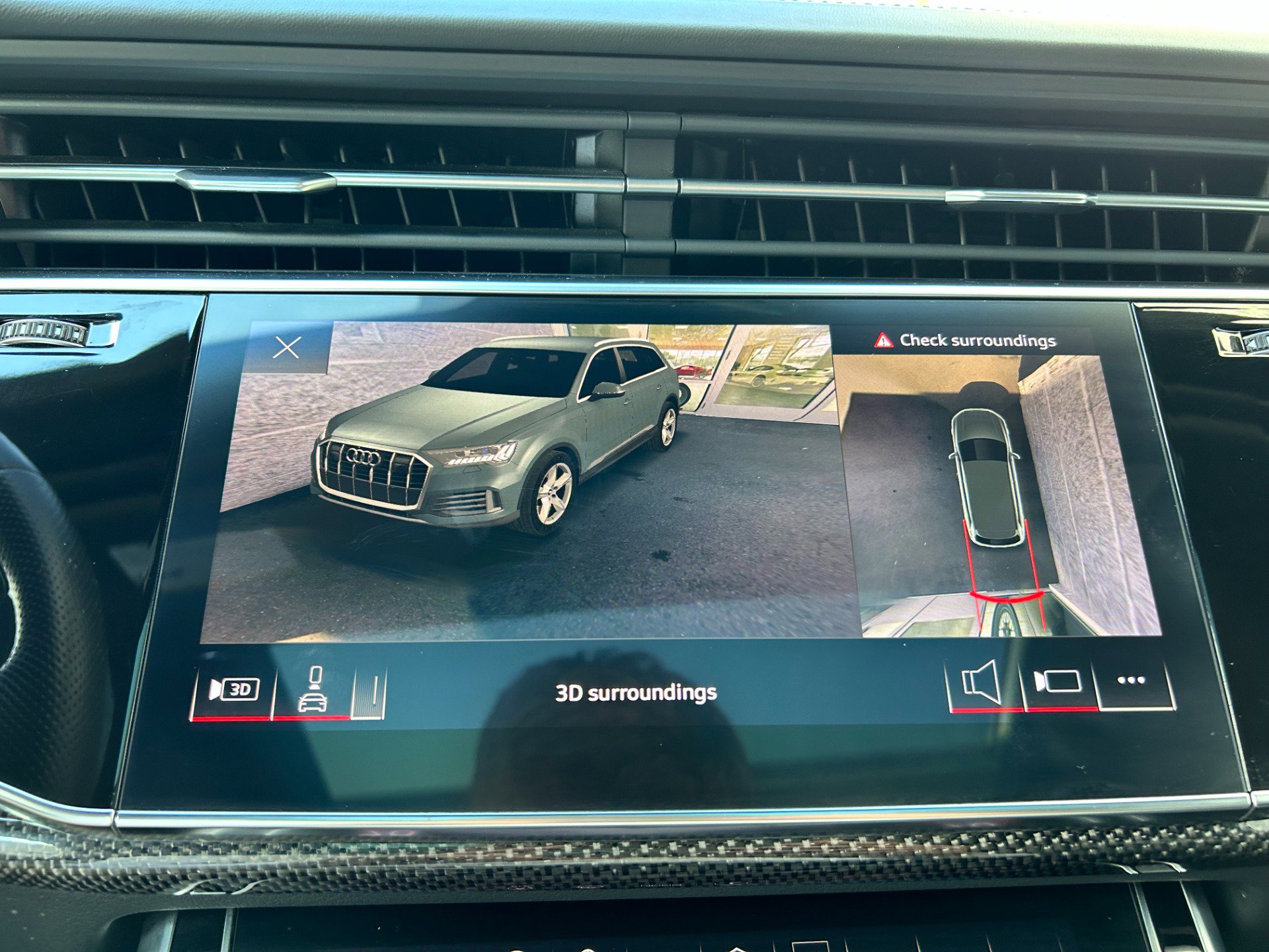 Used 2021 Audi SQ7 Premium Plus w/ Driver Assistance Package image 29