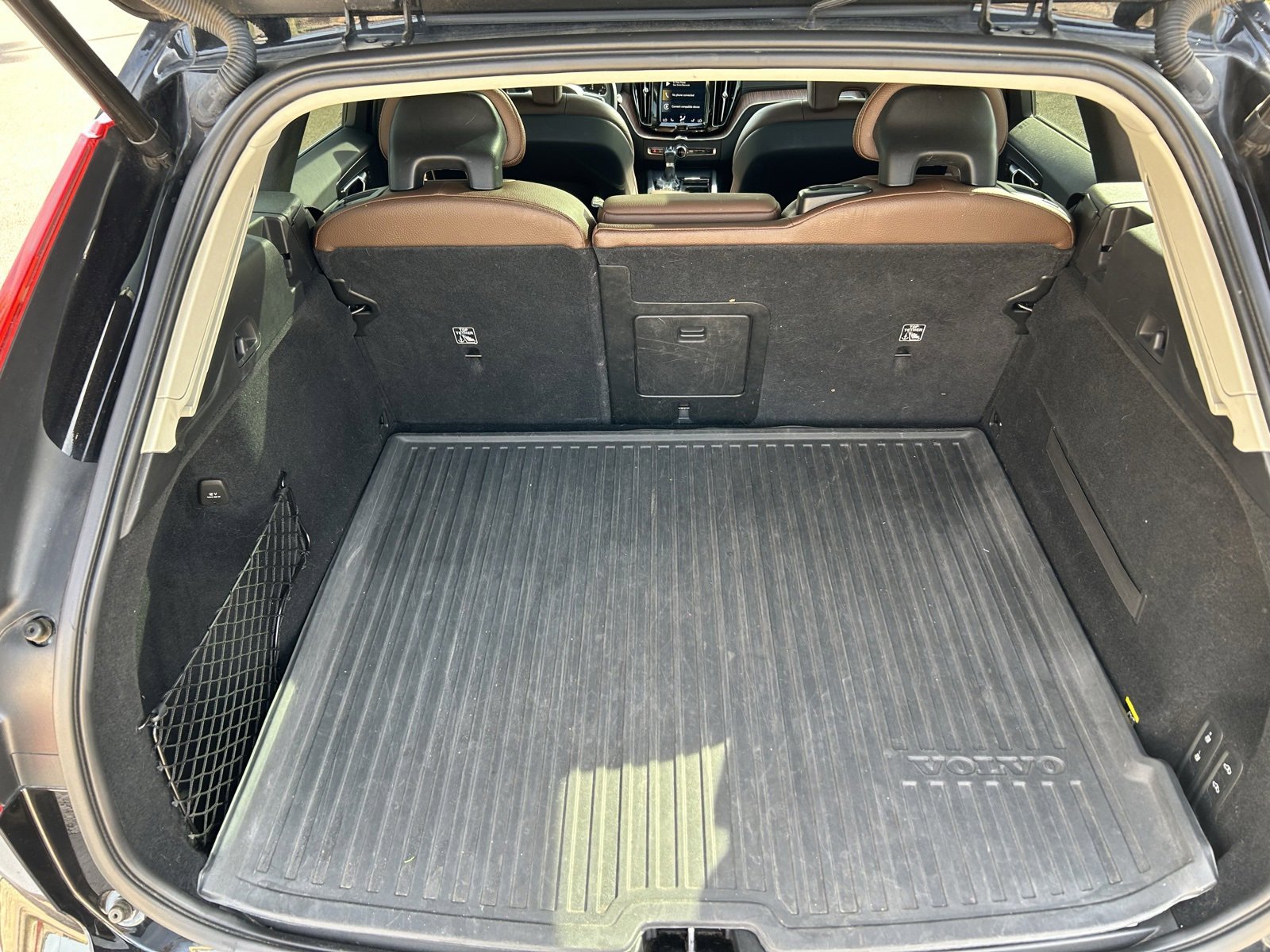 Used 2019 Volvo XC60 T5 Inscription image 11