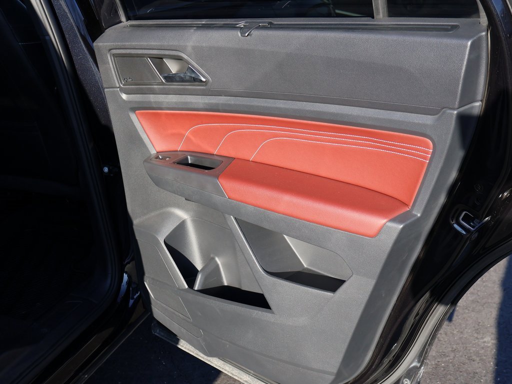 Used 2022 Volkswagen Atlas Cross Sport SEL Premium R-Line image 14