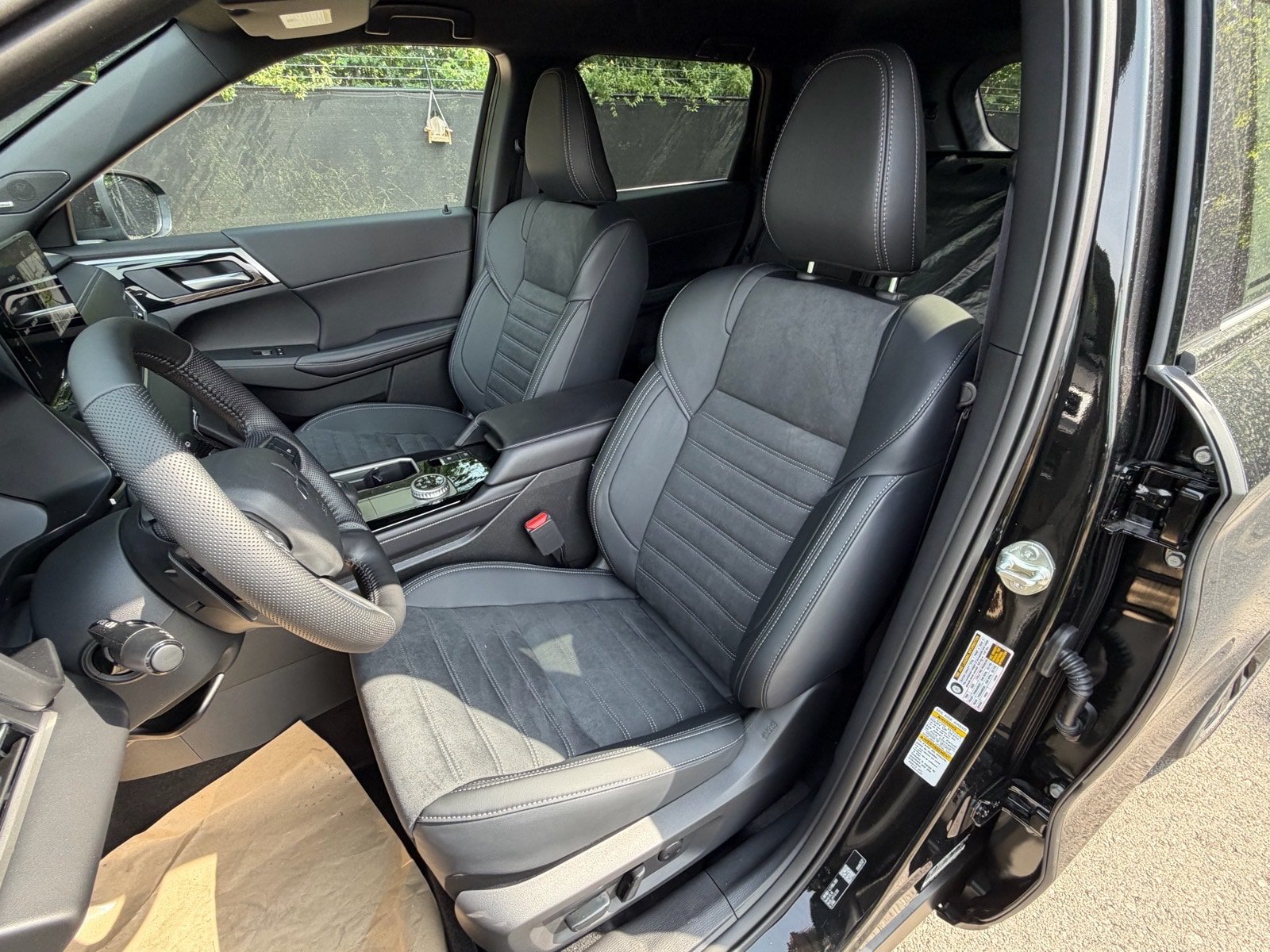 New 2026 Mitsubishi Outlander LE AWD/4WD image 20