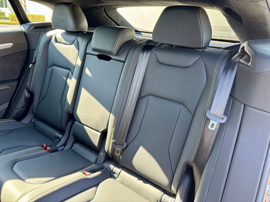 Used 2022 Lamborghini Urus image 22