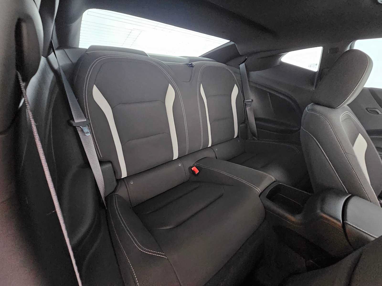 Used 2022 Chevrolet Camaro SS RWD image 13