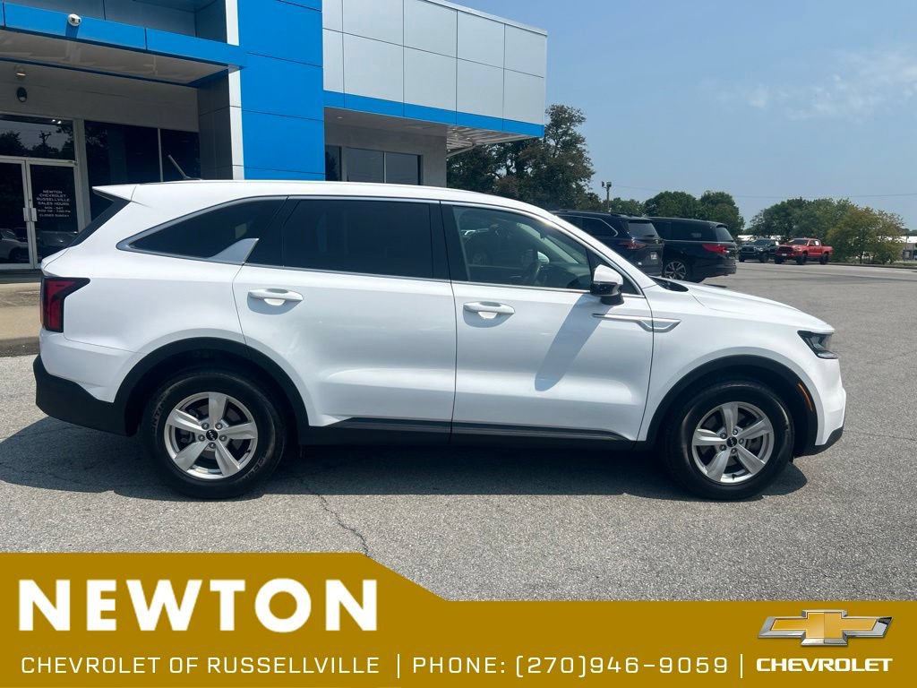 Used 2023 Kia Sorento LX FWD image 46