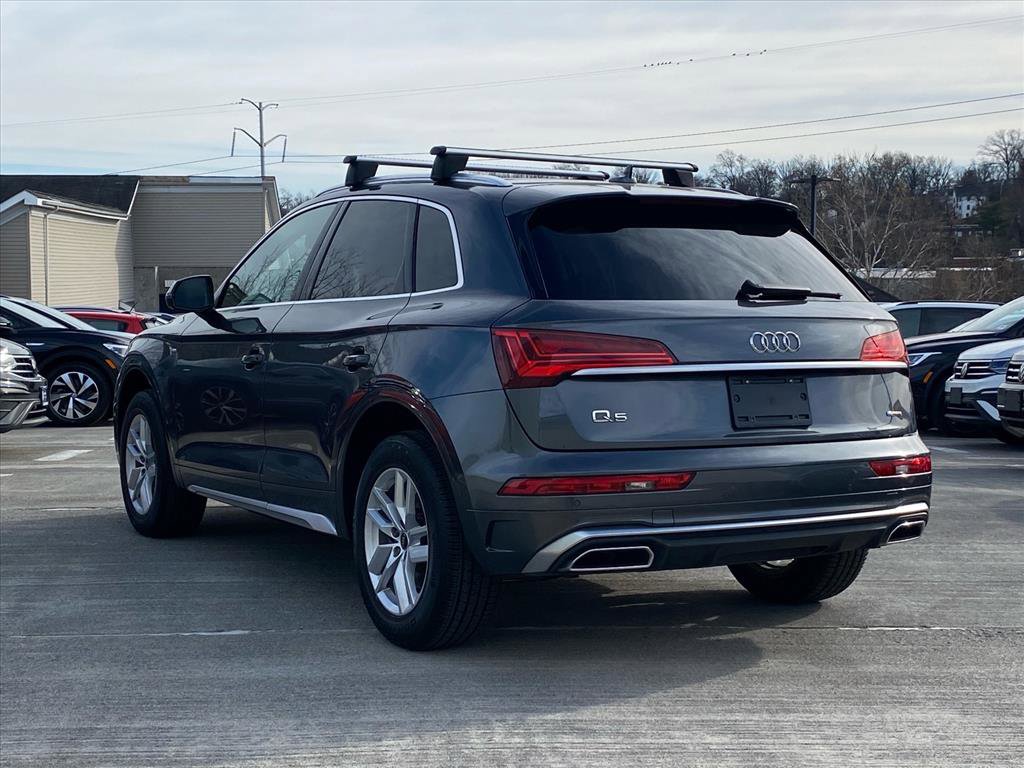 Used 2023 Audi Q5 2.0T Premium w/ Convenience Package image 5