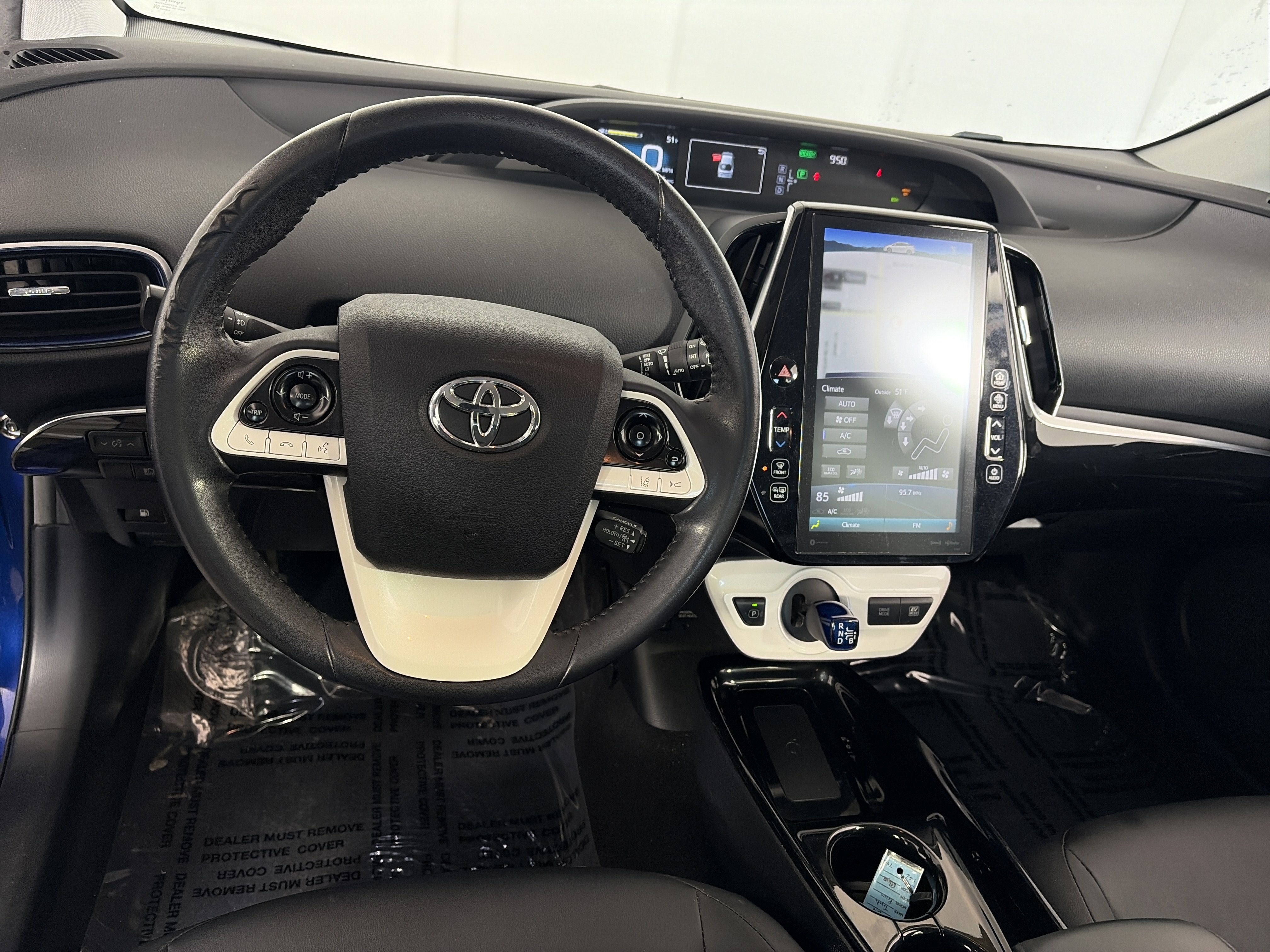Used 2018 Toyota Prius Four Touring FWD image 3