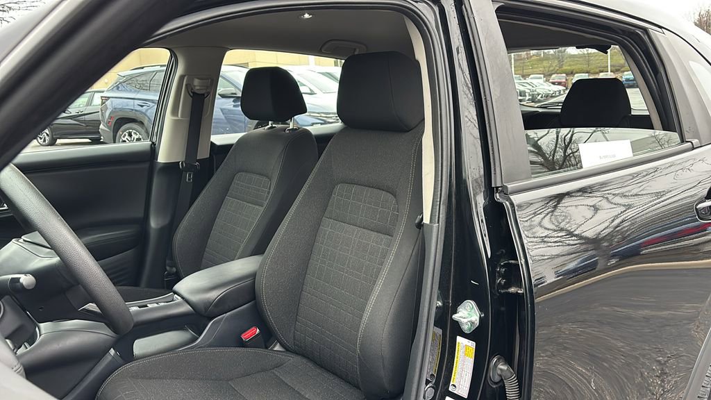 Used 2023 Honda HR-V LX image 10