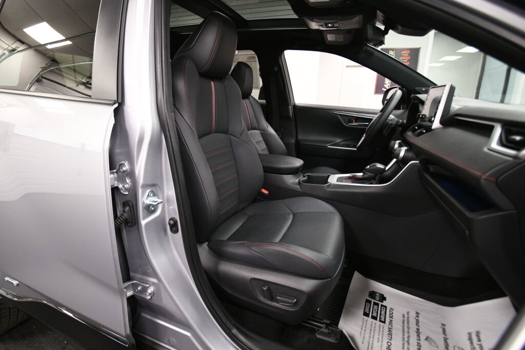 Used 2022 Toyota RAV4 XSE image 31