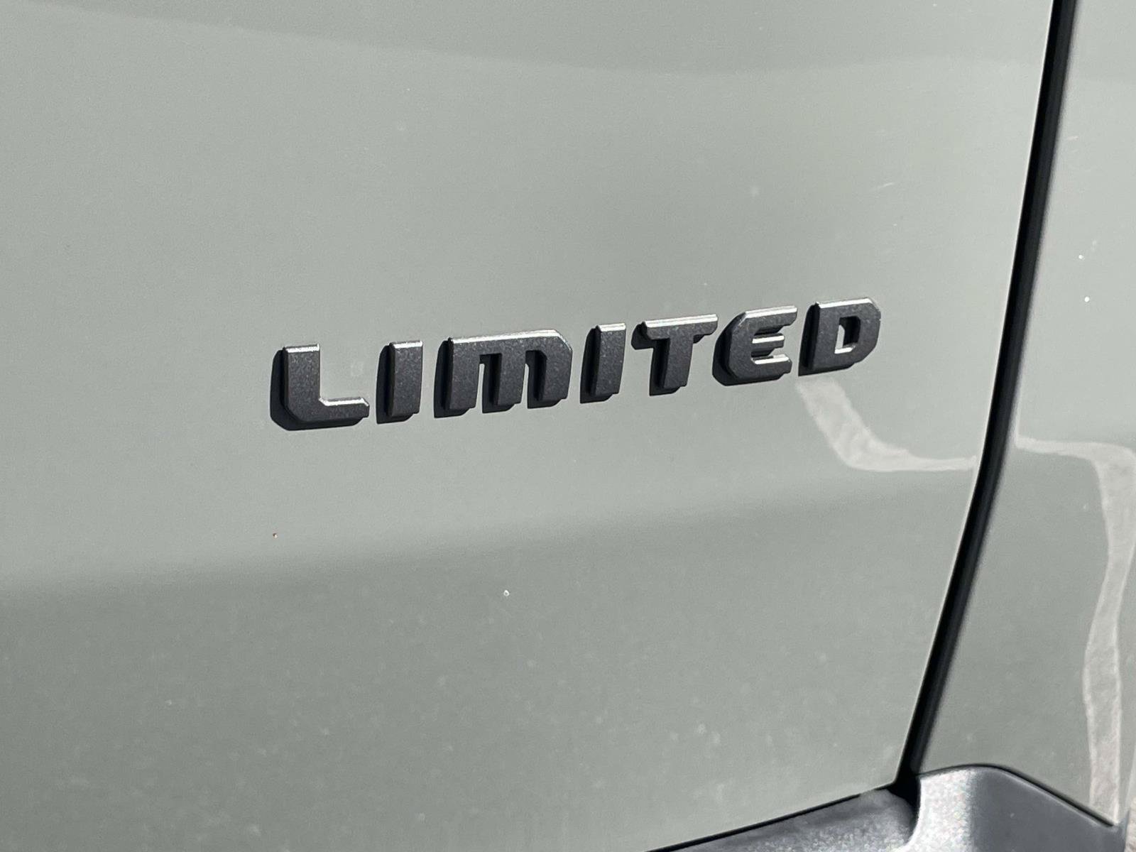 Used 2026 Jeep Cherokee Limited AWD/4WD image 8