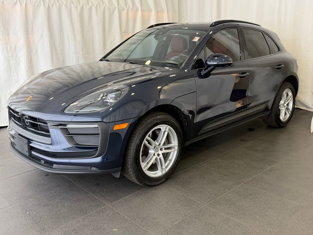 Certified 2023 Porsche Macan AWD/4WD image 1