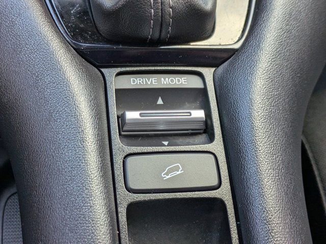 Used 2025 Honda HR-V LX image 29