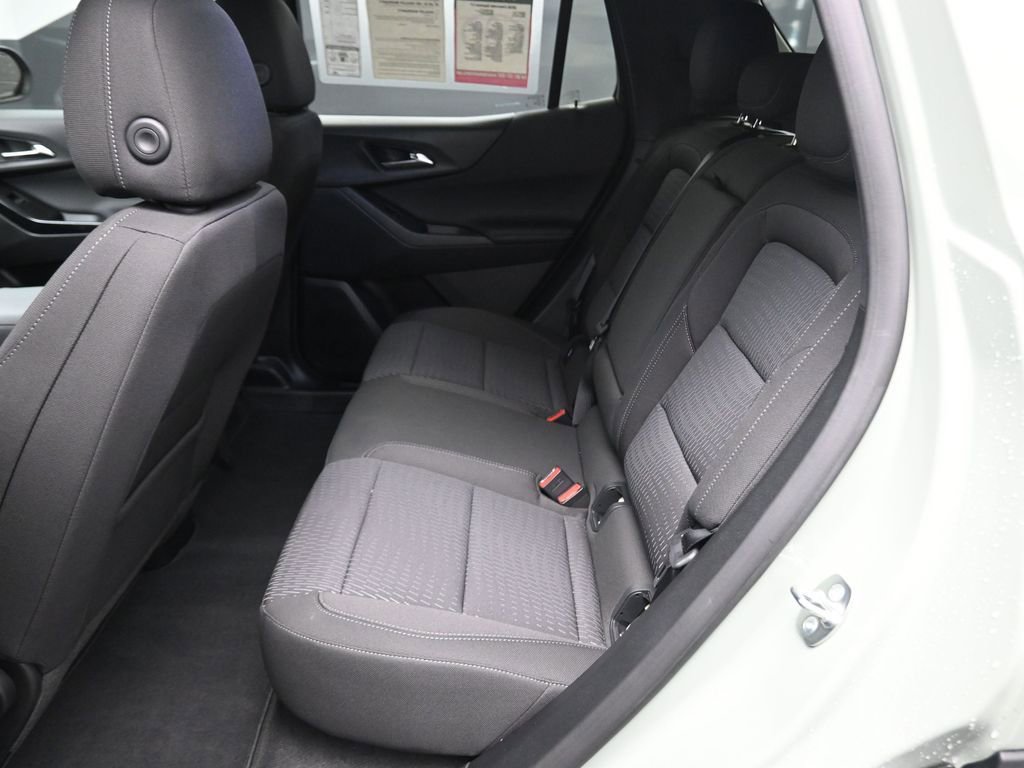 Used 2026 Chevrolet Equinox LT w/ Safety and Technology Package image 11