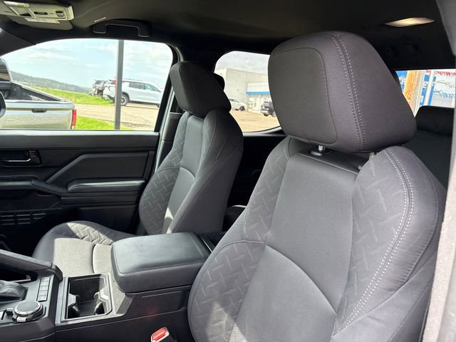 Used 2024 Toyota Tacoma SR image 9