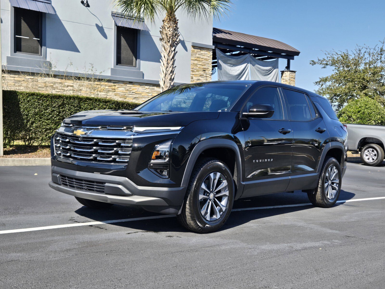 New 2026 Chevrolet Equinox LT w/ Convenience Package II image 2