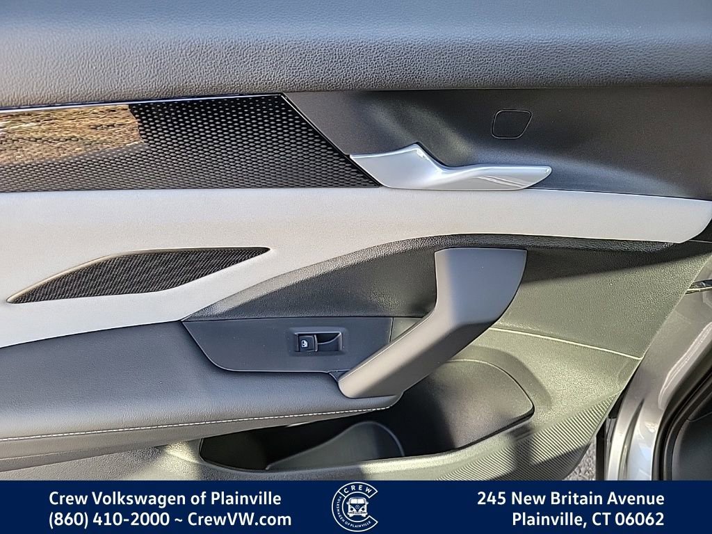 New 2026 Volkswagen Tiguan SE image 48