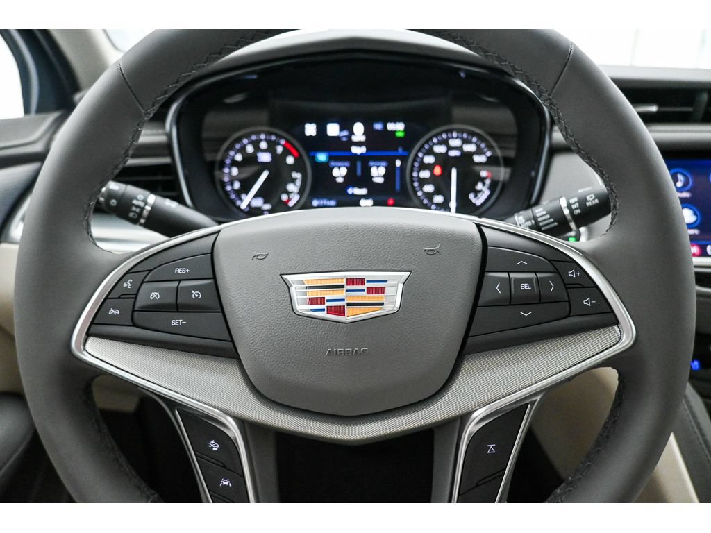 New 2026 Cadillac XT5 Premium Luxury w/ Driver Assist Package AWD/4WD image 24