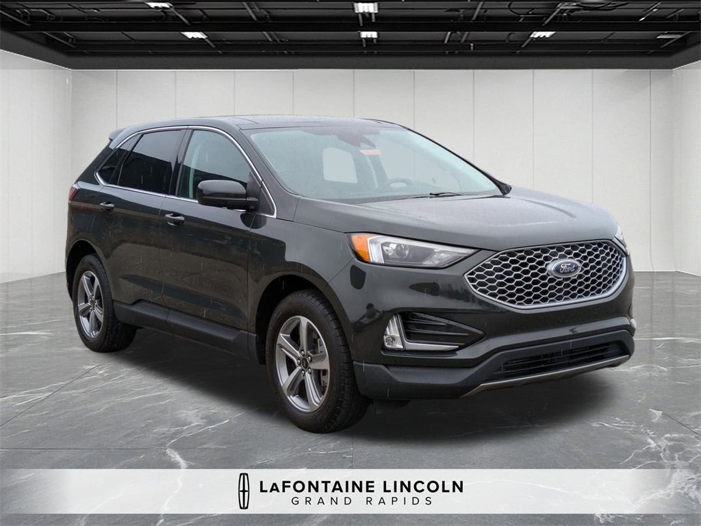 Used 2023 Ford Edge SEL w/ Convenience Package image 6