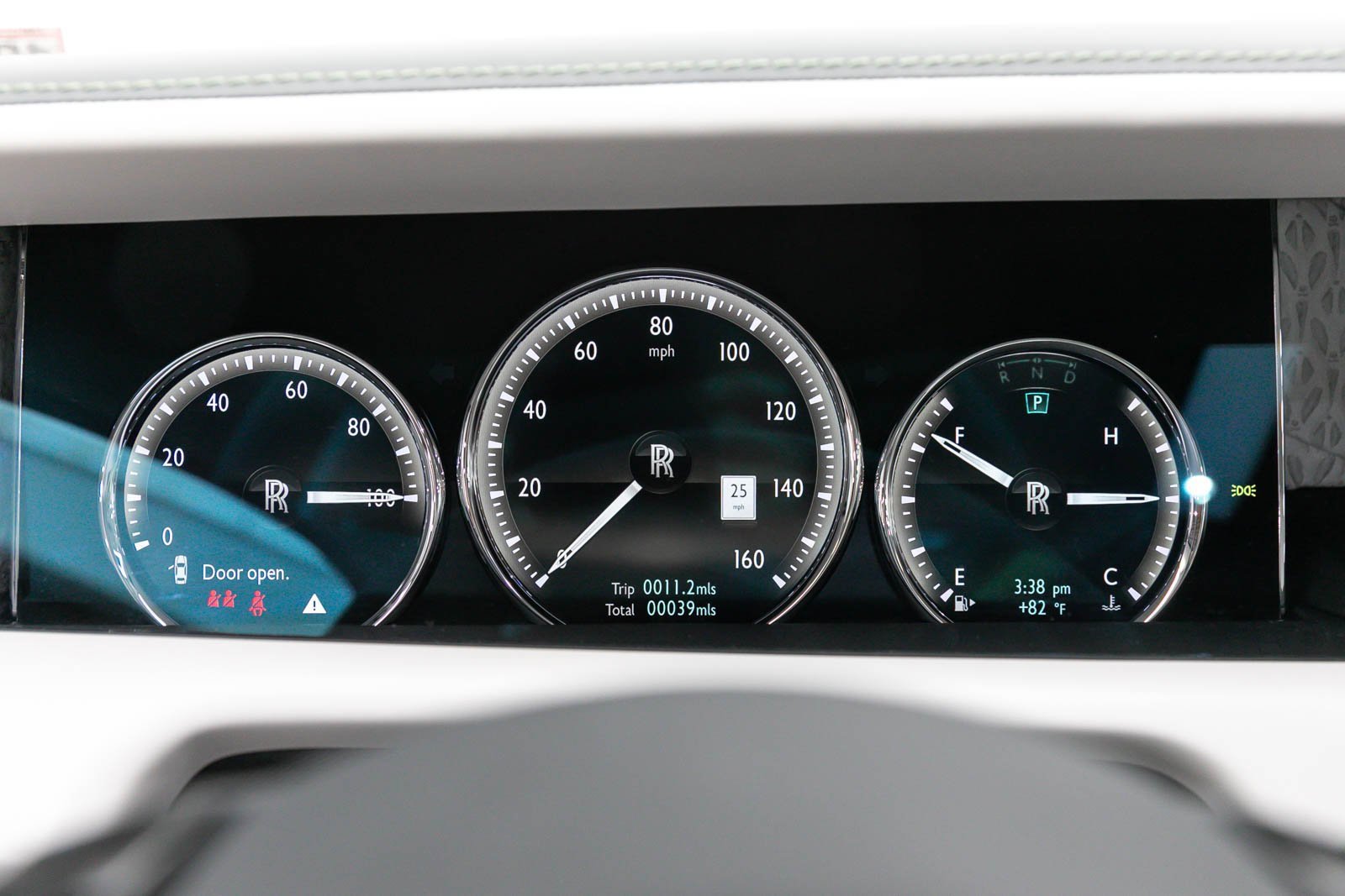 Used 2024 Rolls-Royce Phantom Extended Wheelbase w/ Leather Finishing Pack image 19
