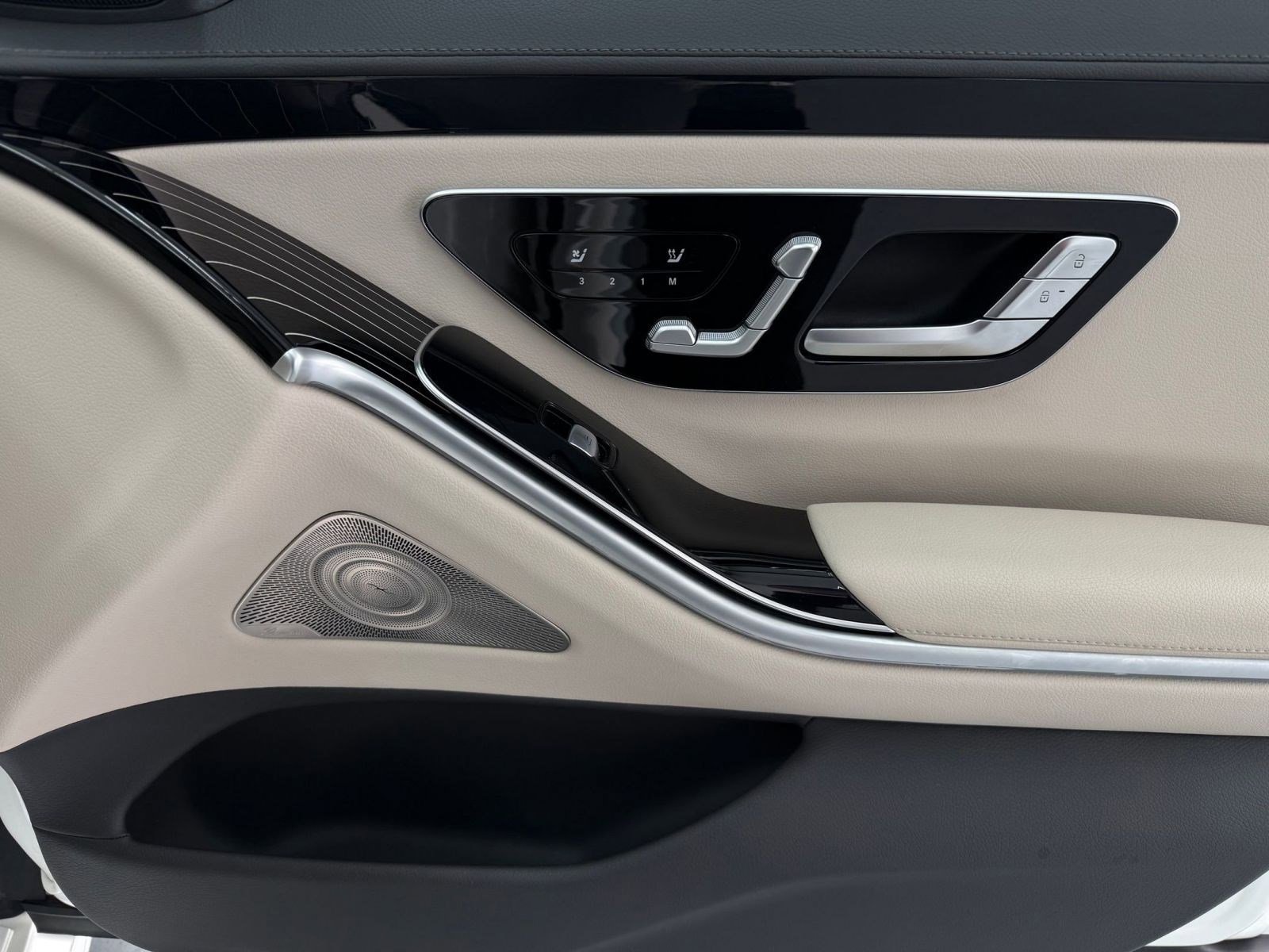 Certified 2022 Mercedes-Benz S 500 4MATIC image 22