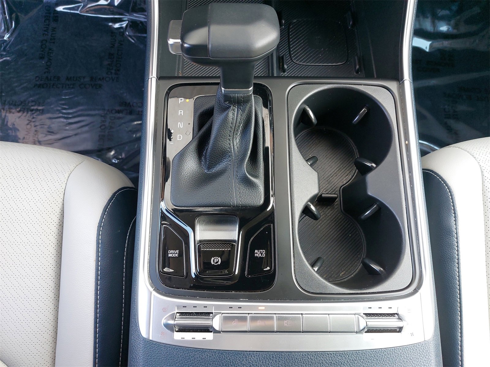 Certified 2025 Kia Carnival SX Prestige image 32