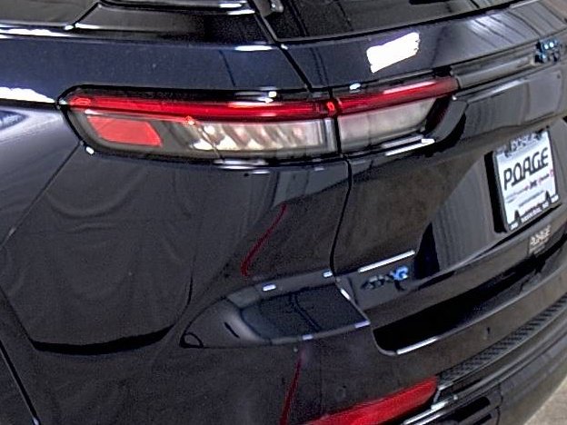 Used 2024 Jeep Grand Cherokee Limited 4xe image 10