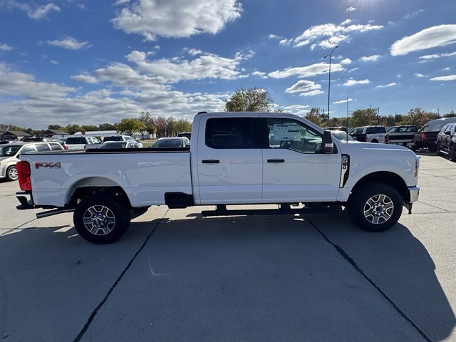 New 2025 Ford F350 XLT w/ FX4 Off-Road Package image 2