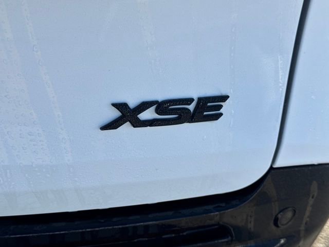 New 2026 Toyota Sienna XSE image 7