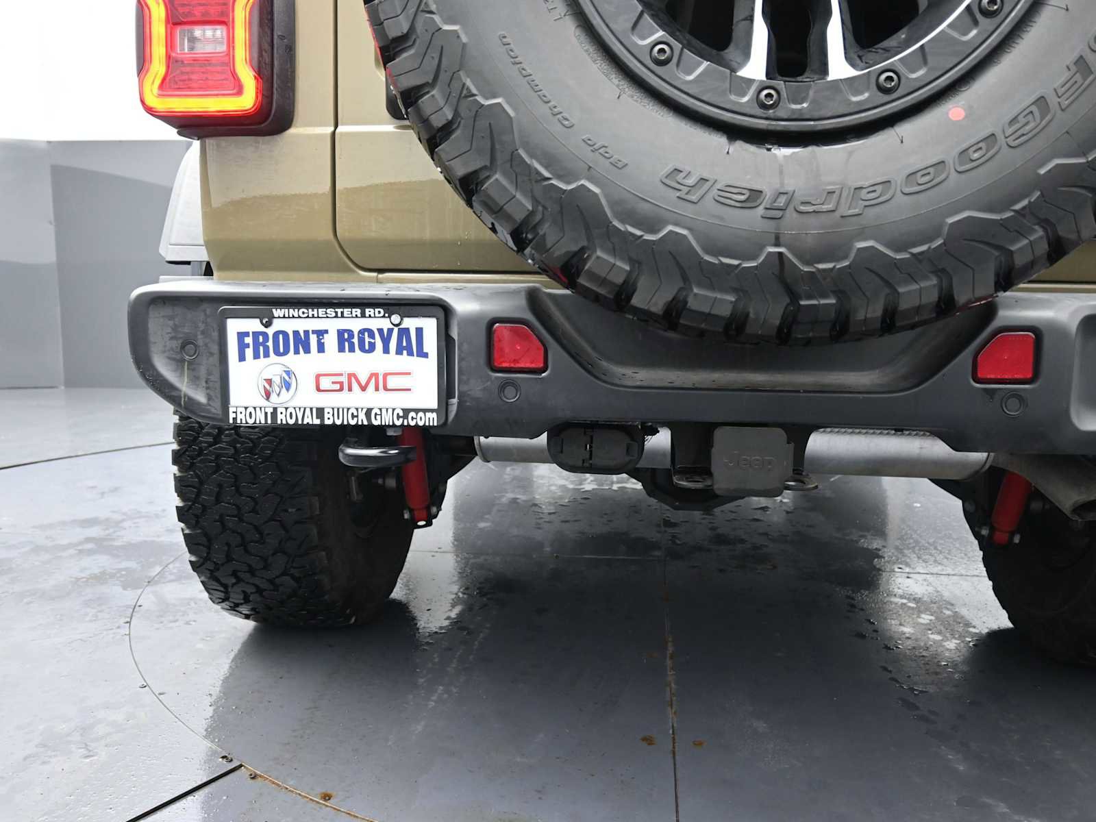 Used 2025 Jeep Wrangler Sport image 33