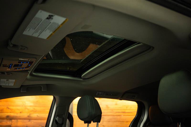 Used 2023 Toyota Sienna XLE image 25